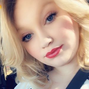 Meet your Posher, Britnee